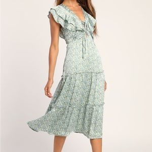 Lulu’s Green/Blue Floral Midi Dress Size Medium